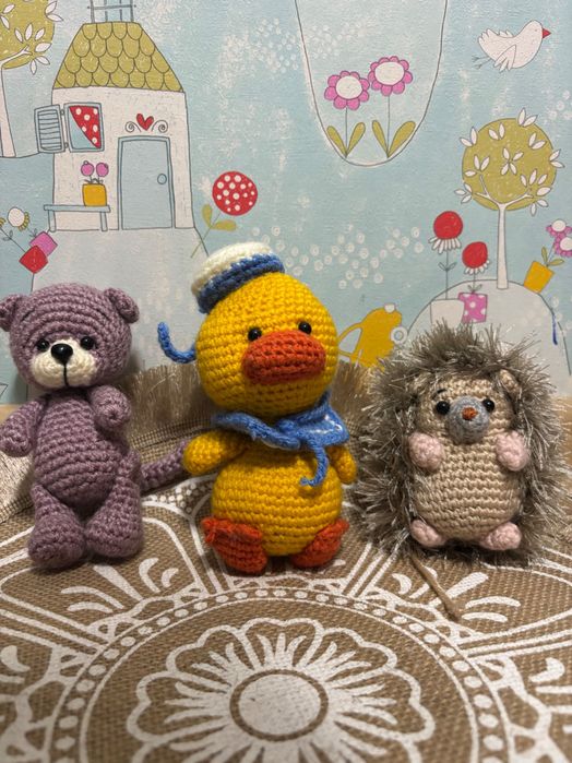 Вязаная игрушка ручной работы