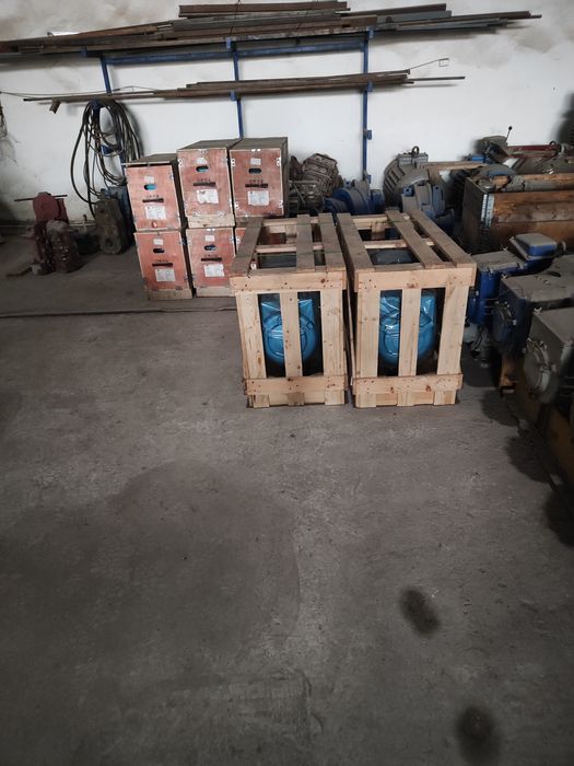 КРАНОВЫЕ электро двигатели.Разные.