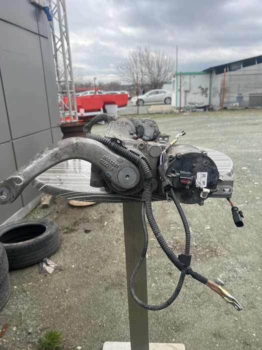 Активен стабилизатор 48V Audi S8 2024 4N 4N0401033AD оригинал