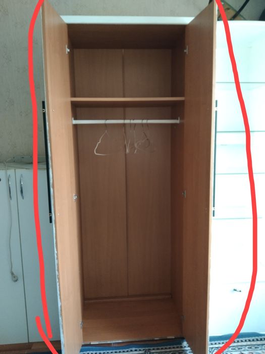 Продам шкаф плательный