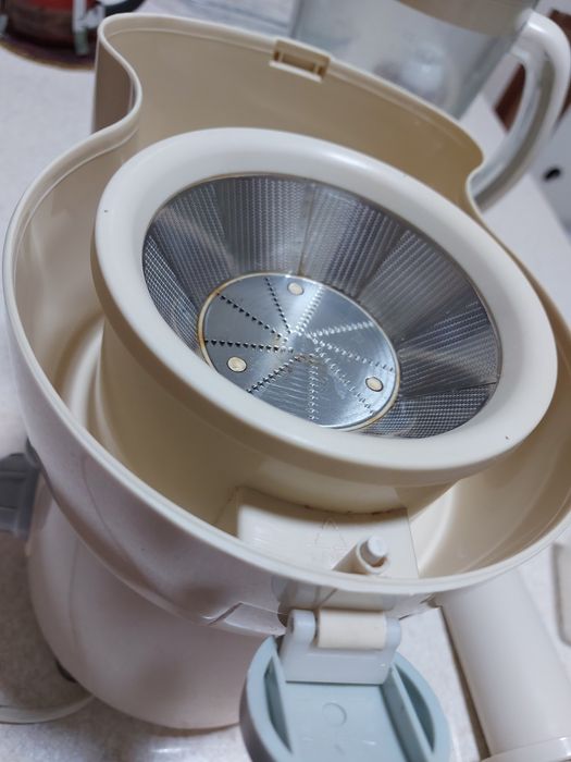 Блендер , соковыжималка