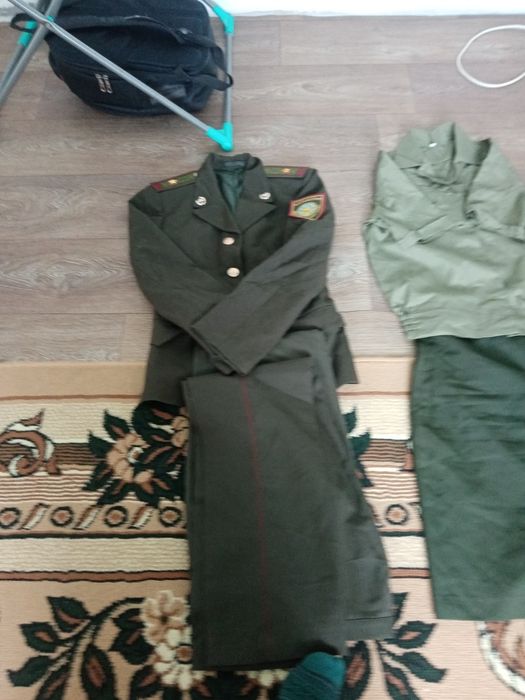 военный одежда 44..46