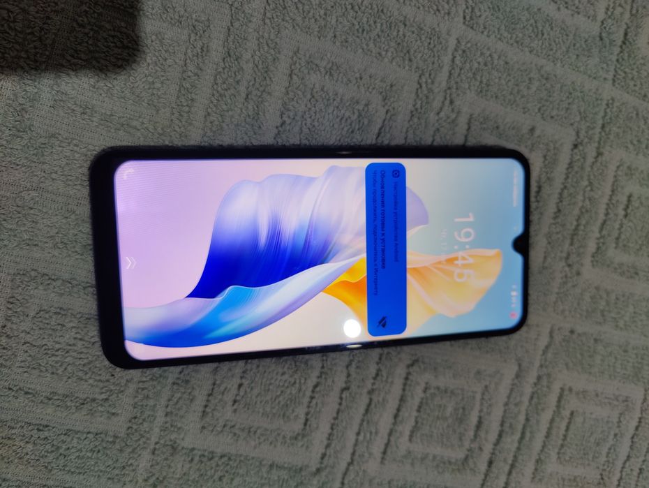 Продам телефон Vivo V23e