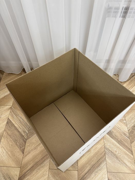 Коробка от Monro flowers