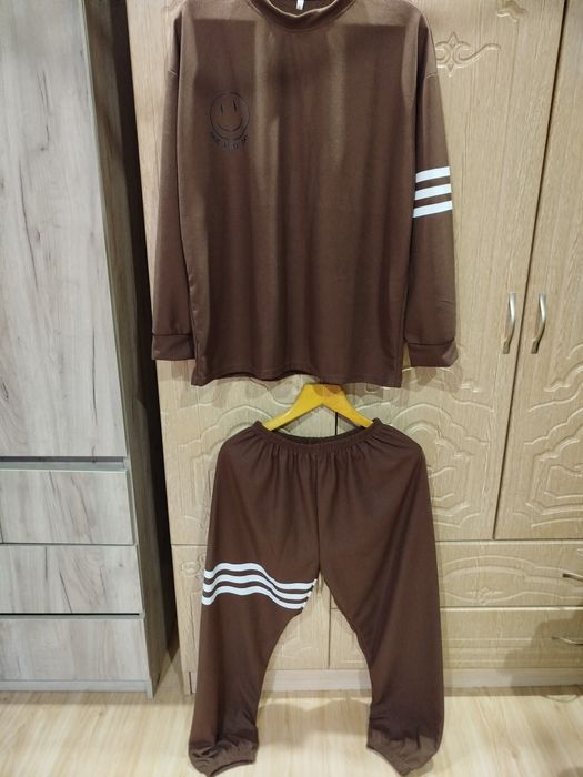 Спортивный костюм