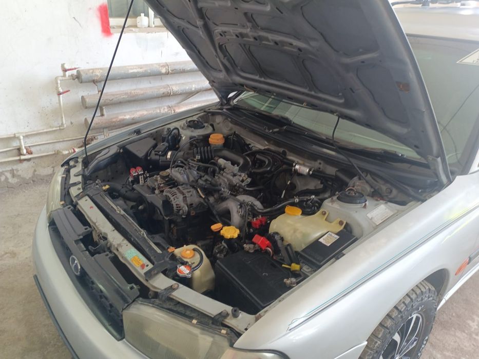 Продам subaru legacy b3 1994 год