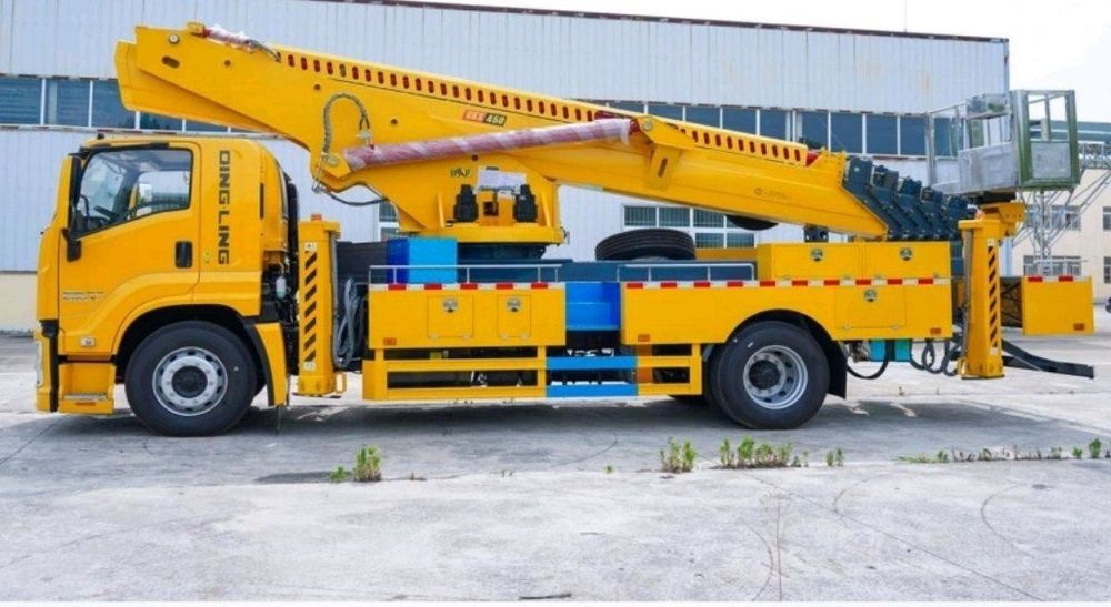 Isuzu avtovishka 45 m sotiladi 2025 yil