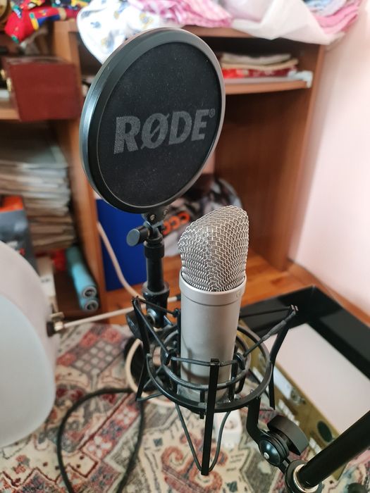 Микрофон RODE NT1