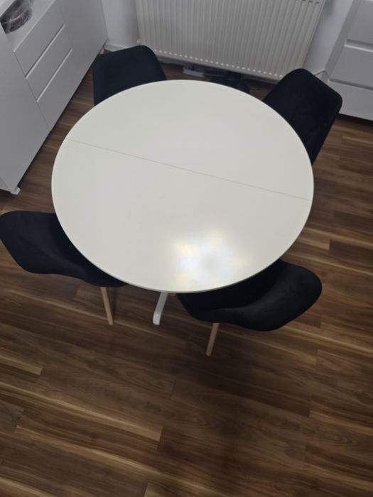 Masă extensibilă 110/155 cm si Set 4 scaune dining/bucatarie, catifea