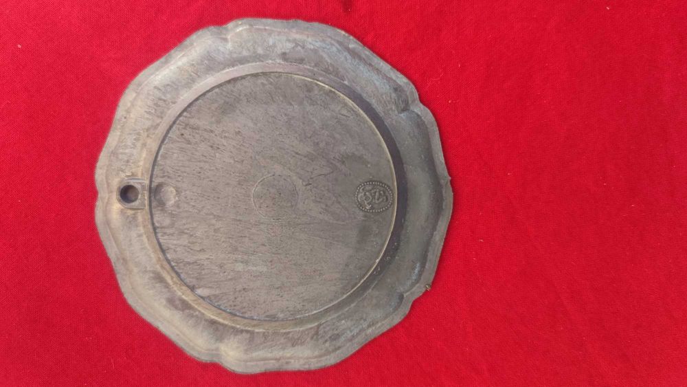 Немски калаени чинии за стена с рисуван порцелан