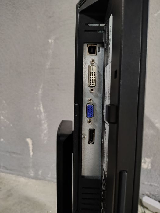 Монитор HP Elite display E 221