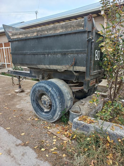 Прицеп сотилади .