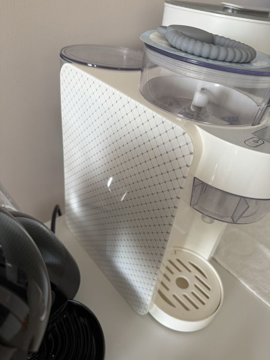 Agu машина за бебешко мляко