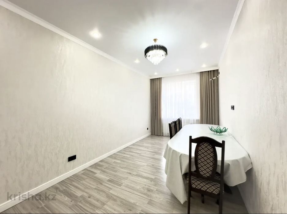 Продается стол  для зала.