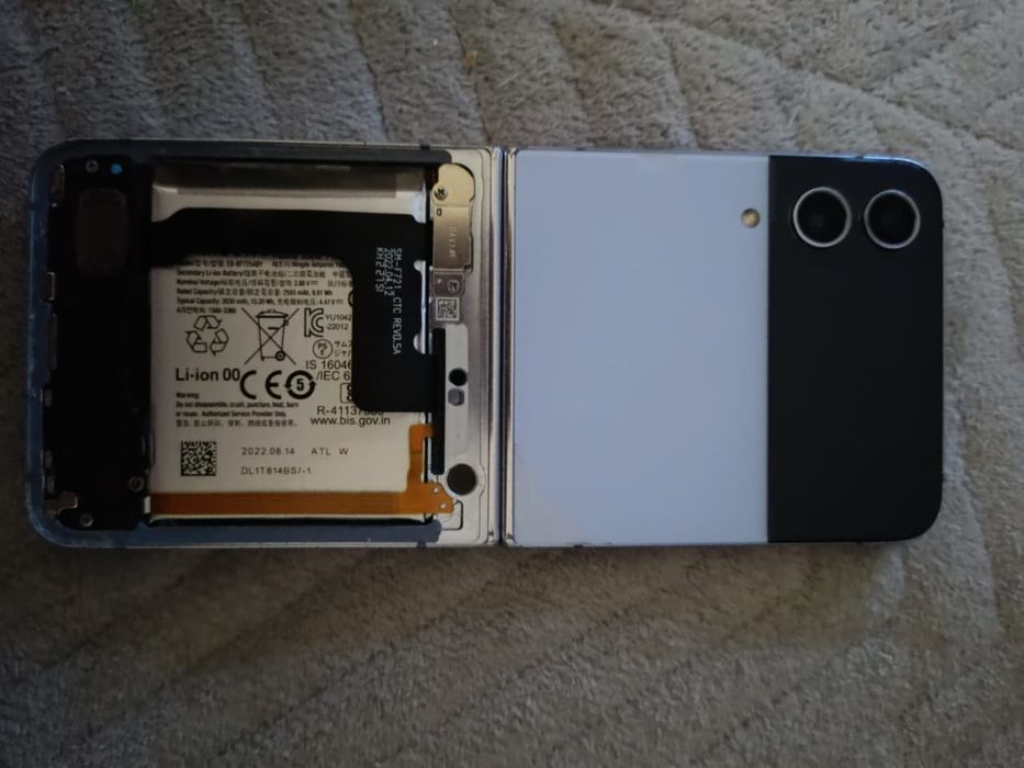Samsung z flip 4 128/8
