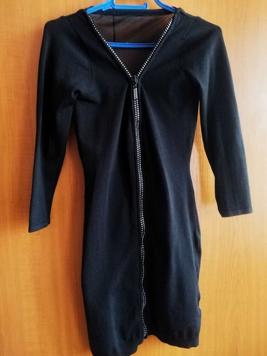 Две дамски нови черни рокли за 15лв