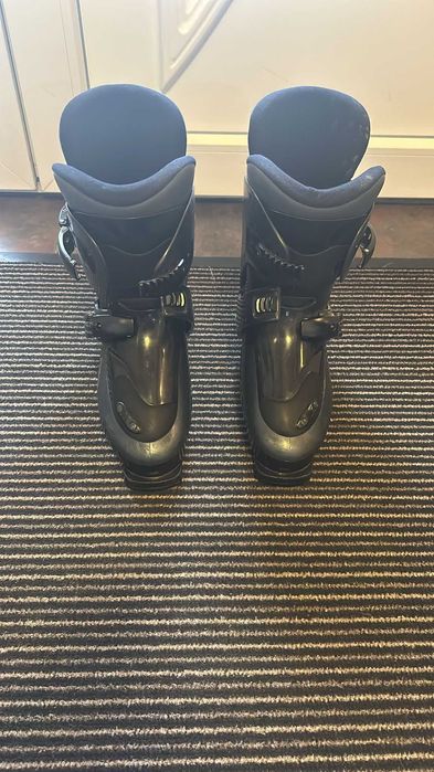 Clapari ski Rossignol, marimea 41.5 / 322 mp la legatura