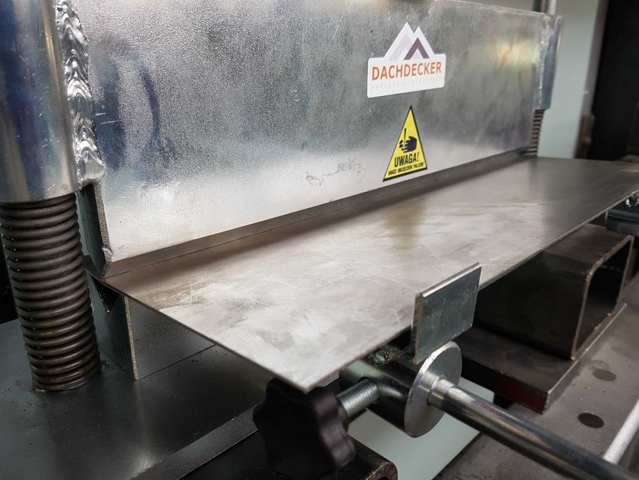 PRESA HIDRAULICĂ 440 mm ( abkant) Dachdecker