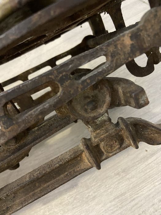 Античен кантар, 1912 г., оригинални тежести, маркиран T H B