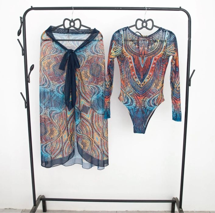 Продам новые спф купальники