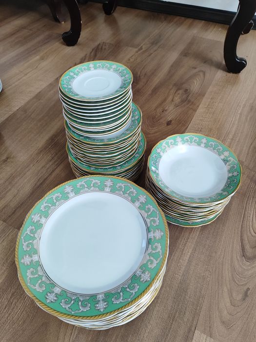 Кухонные посуды новые срочно продаётся