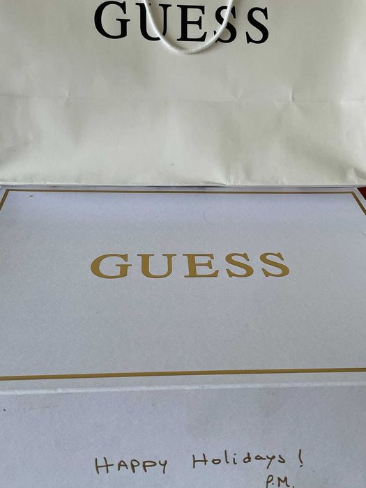 Нова чанта GUESS с оригинална опаковка (купена от Германия)