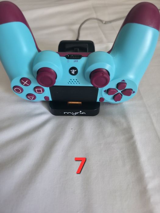 Stand/Dock incarcare controller dual ps4