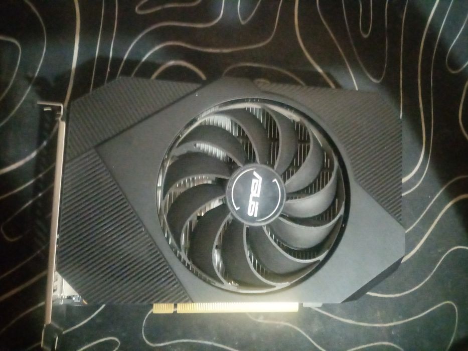 Продаю видеокарту gtx1650