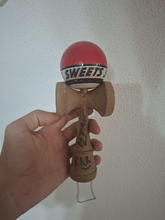 Vând sweets starter semnat în condiții bune