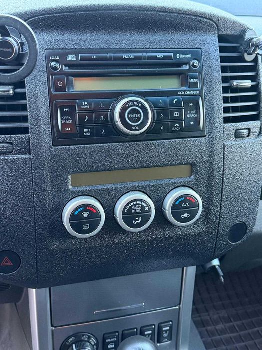 Nissan Navara D40 2.5 dCi 190 CP • 4x4 • 2011 • Impecabilă