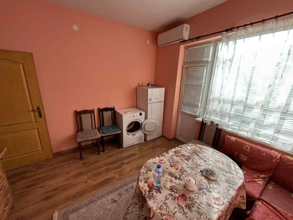 Дава се под наем Двустаен апартамент в Пловдив, Мараша - 70 кв.м за 357 € - Снимка #1