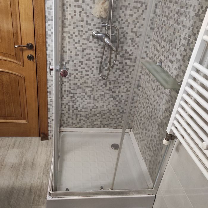 Vand cabină de dus + cadita