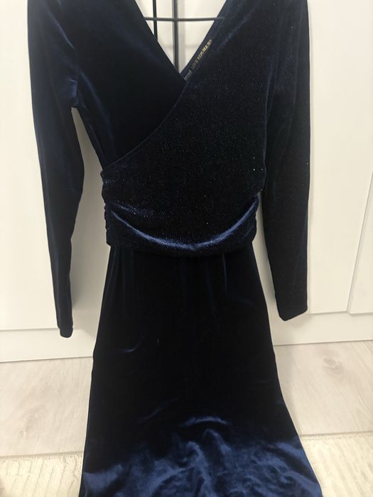 Срочно продам платья размер XS