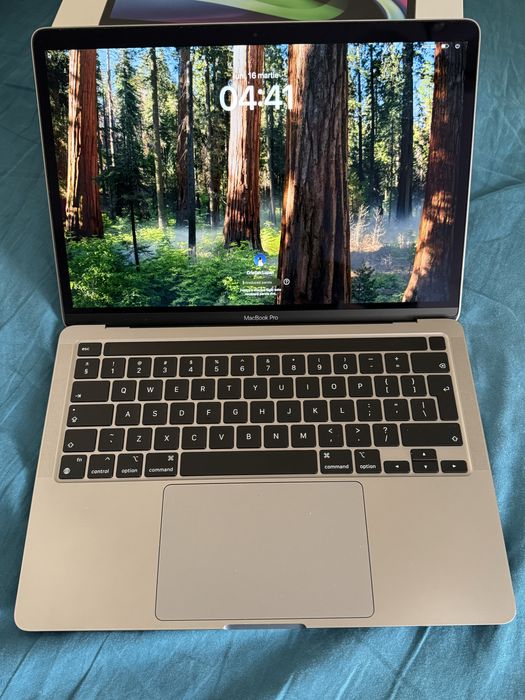 MacBook Pro 13” M1 Space Gray – 8GB RAM / 512GB SSD – Stare excelentă