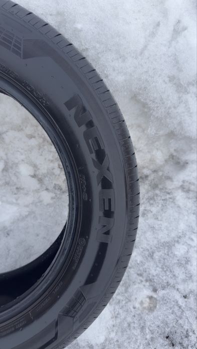 Продам шины 235 * 60 *  18