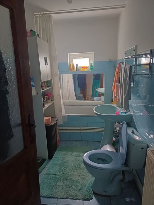 Casa de vanzare 5 camere Moinesti