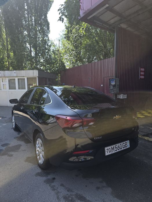 Onix 3-pozisiya sotiladi 25000km yurgan