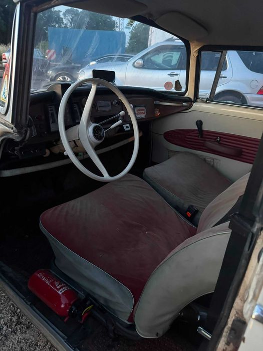 Ретро автомобил DKW AUTO UNION 1300s