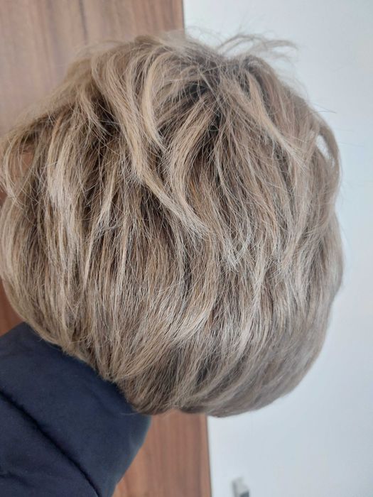 Perucă păr natural, folosită puțin