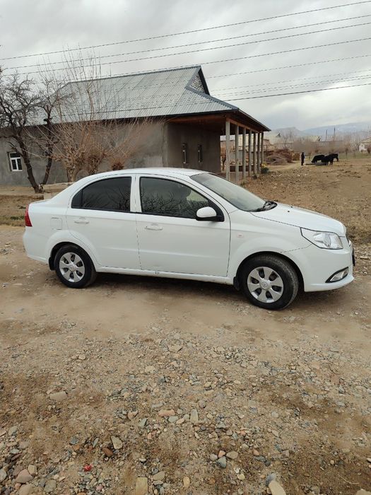 Нексия-3 сотилади, Музработда суяги тоза,