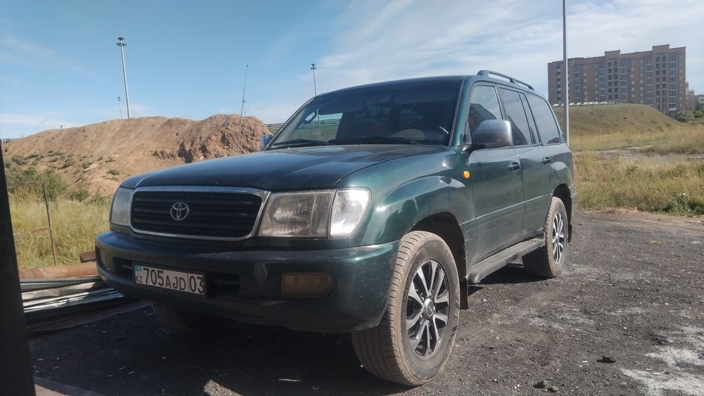 Тойота Ленд Крузер 100