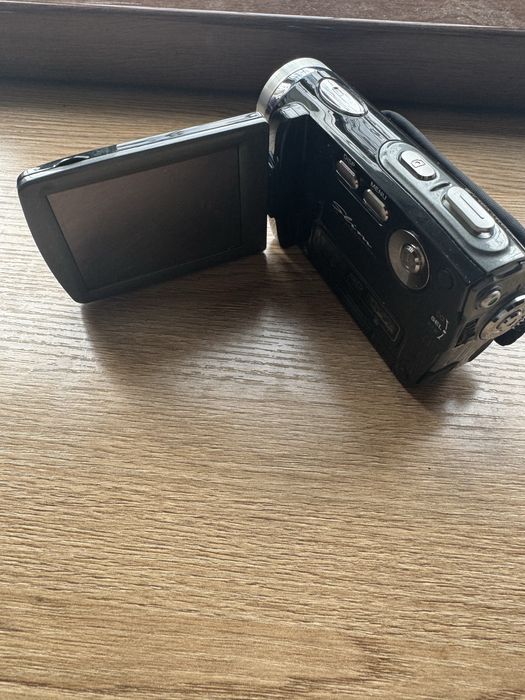 Продам видеокамеру Sony