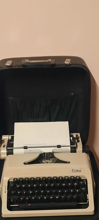 Mașină de scris Erika impecabilă