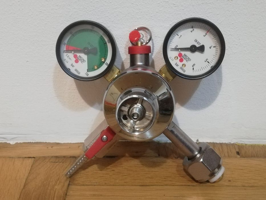 Regulator de presiune CO2 , Micro Matic