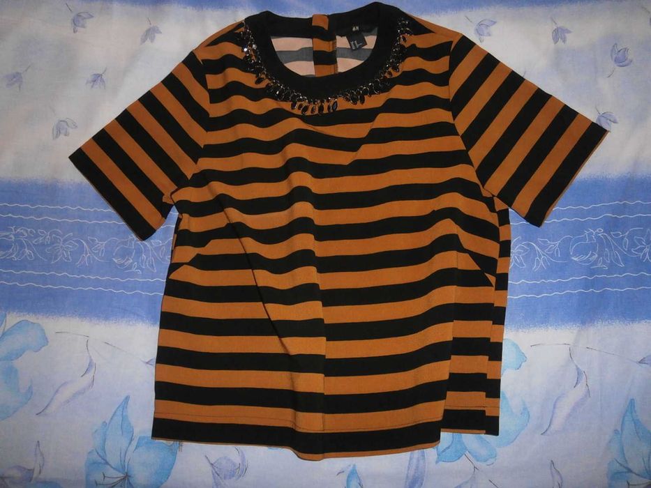 Блузки и тениски на ниски цени