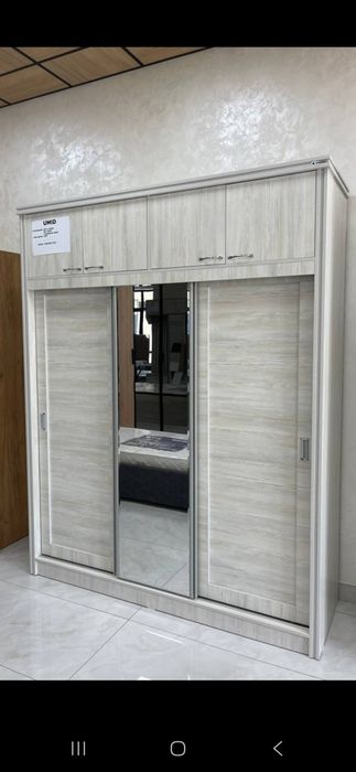 Umid shkaf eni 1,90 sm bo'yi 2,45