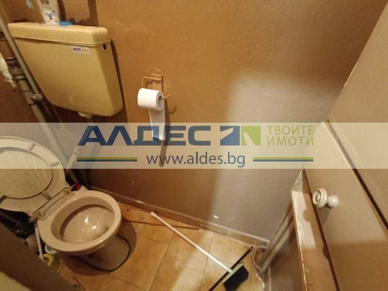 Продава се Тристаен апартамент в София, Център - 55 кв.м за 4521 €/кв.м - Снимка #9