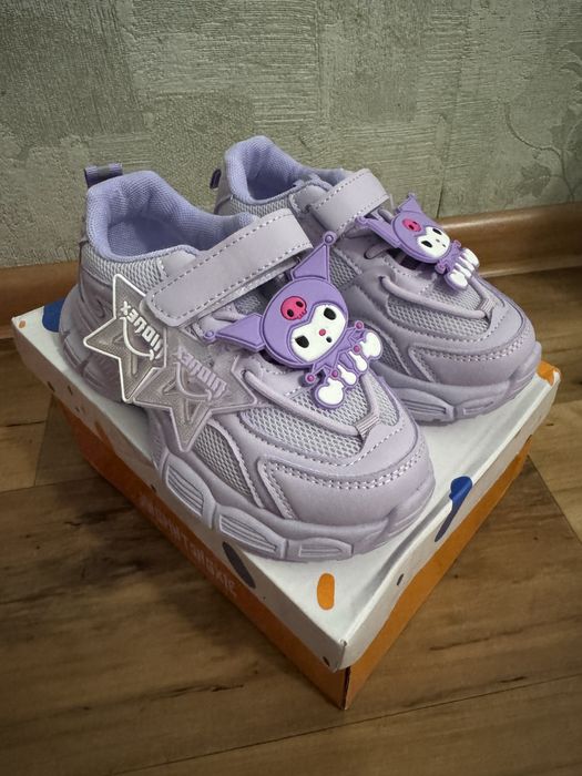 Новые кроссовки детские