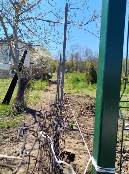 Копам дупки за ограда или дръвчета