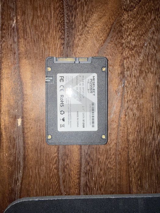 Продам абсолютно новый SSD накопитель 512 ГБ